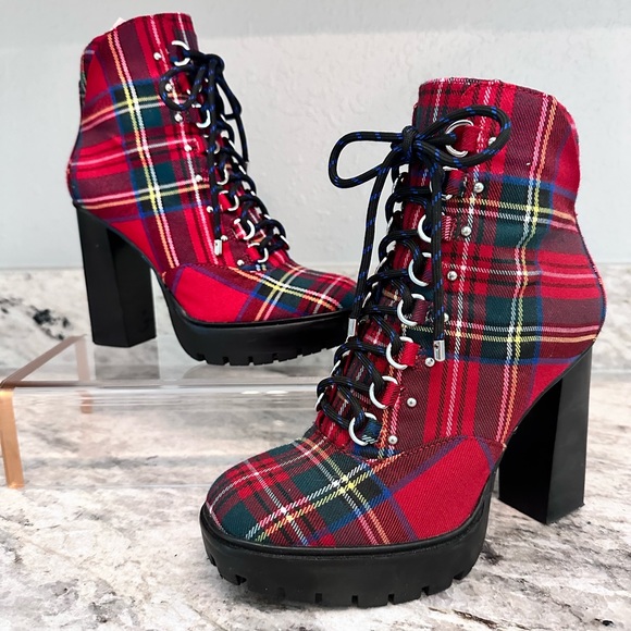 Gianni Bini Shoes - Gianni Bini Ambelynn Plaid Heeled Hiker Lug Sole Combat Booties Size 6
